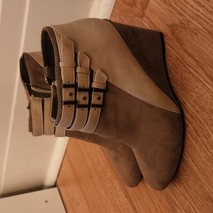 Size 8.5 Brown Bootie Wedges